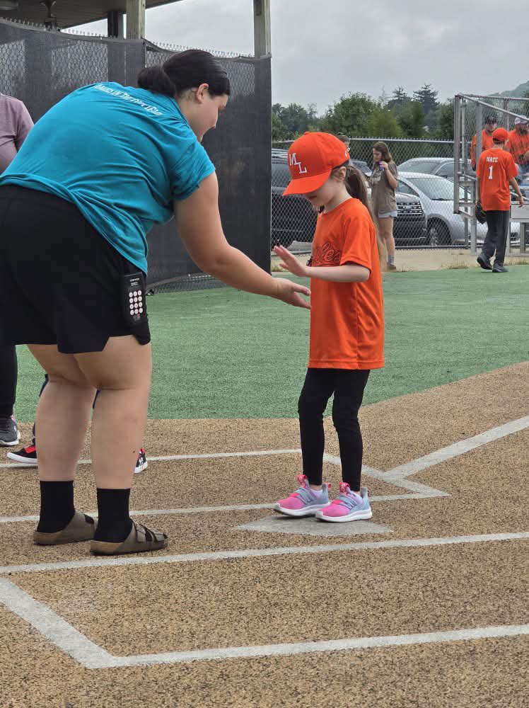 MApplegarth2027's tweet photo. Gave up alot of hits and a few HR's today, and loved every one of them.  Another great weekend with the most amazing athletes on 🌎.   #miracleleauge #softball https://t.co/dWHH8tOGd9