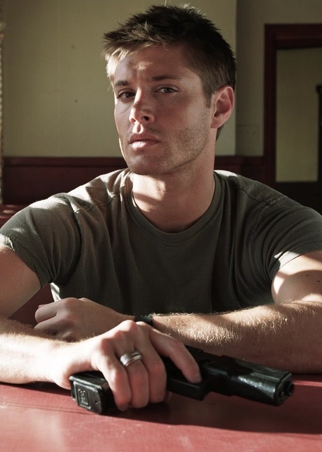 Uunvir's tweet photo. THANK YOU SUPERNATURAL FOR DEAN WINCHESTER!! https://t.co/gvWOIAsTOG