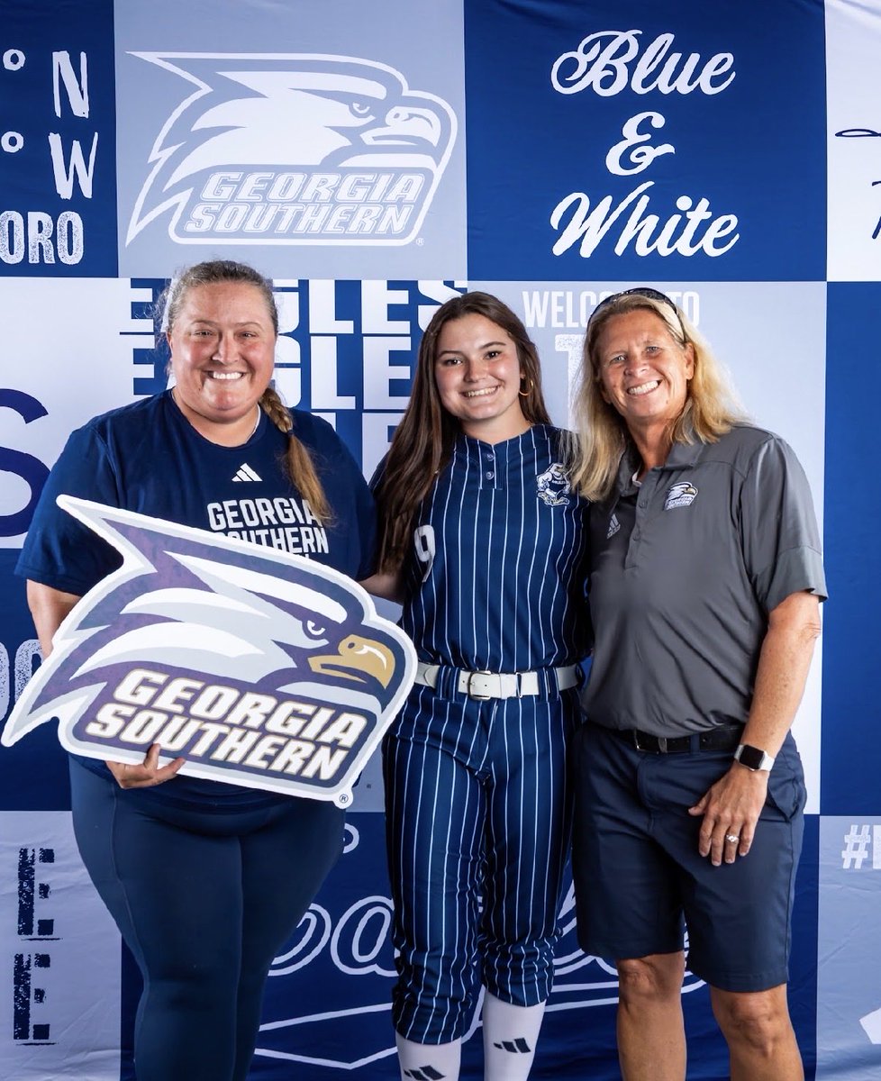 HADLEYJohn7's tweet photo. COMMITTED!!🦅🦅
@CoachPerkinsSB @RadkeCortney @riley_ludlam https://t.co/QC8fa0vcJg