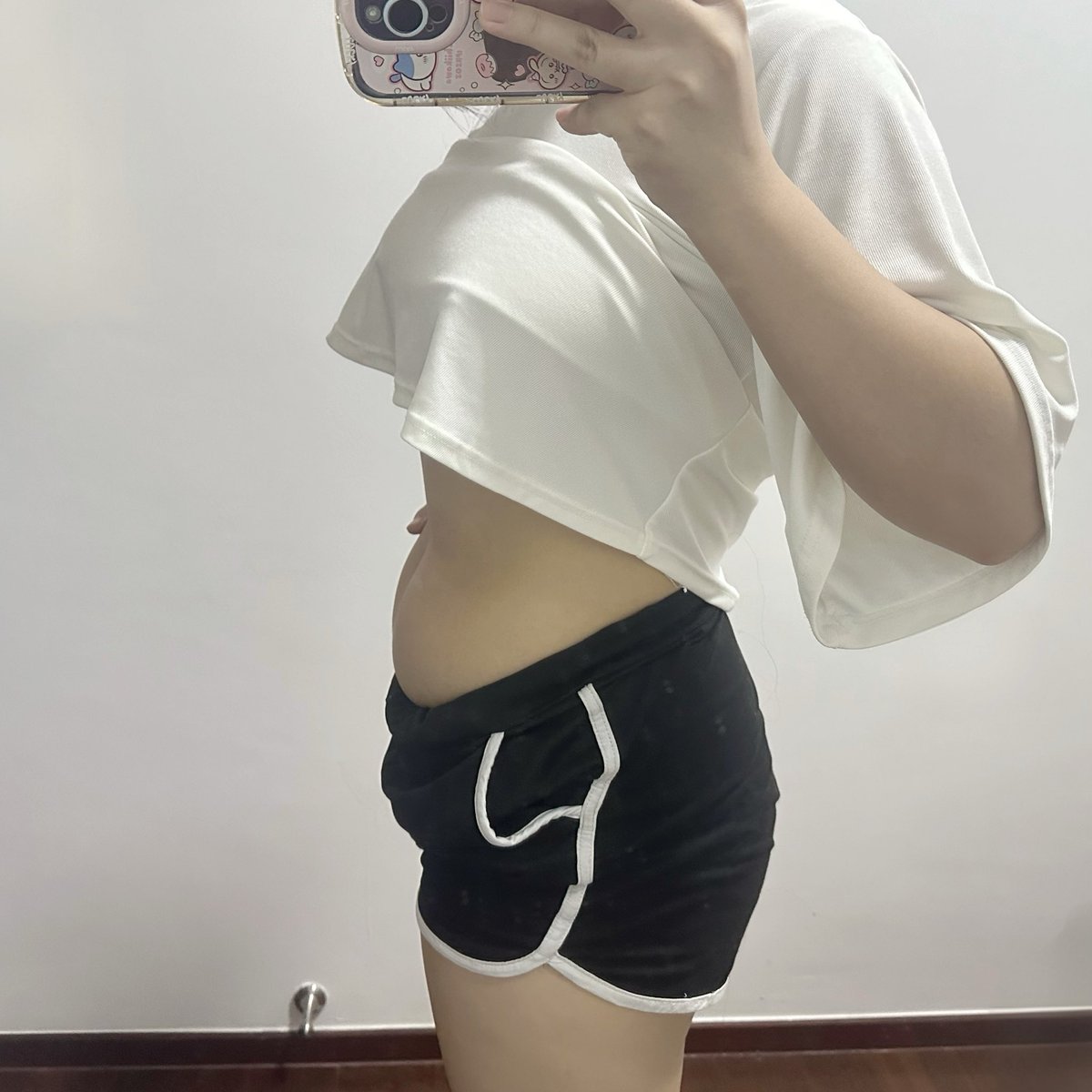 m34306089's tweet photo. 长得跟你妈肥猪一样  p图 把你的逼嘴也p掉啊？ 丑的不敢漏出来 怕吓到人？150斤的肥猪 https://t.co/Ga8fSa6pua