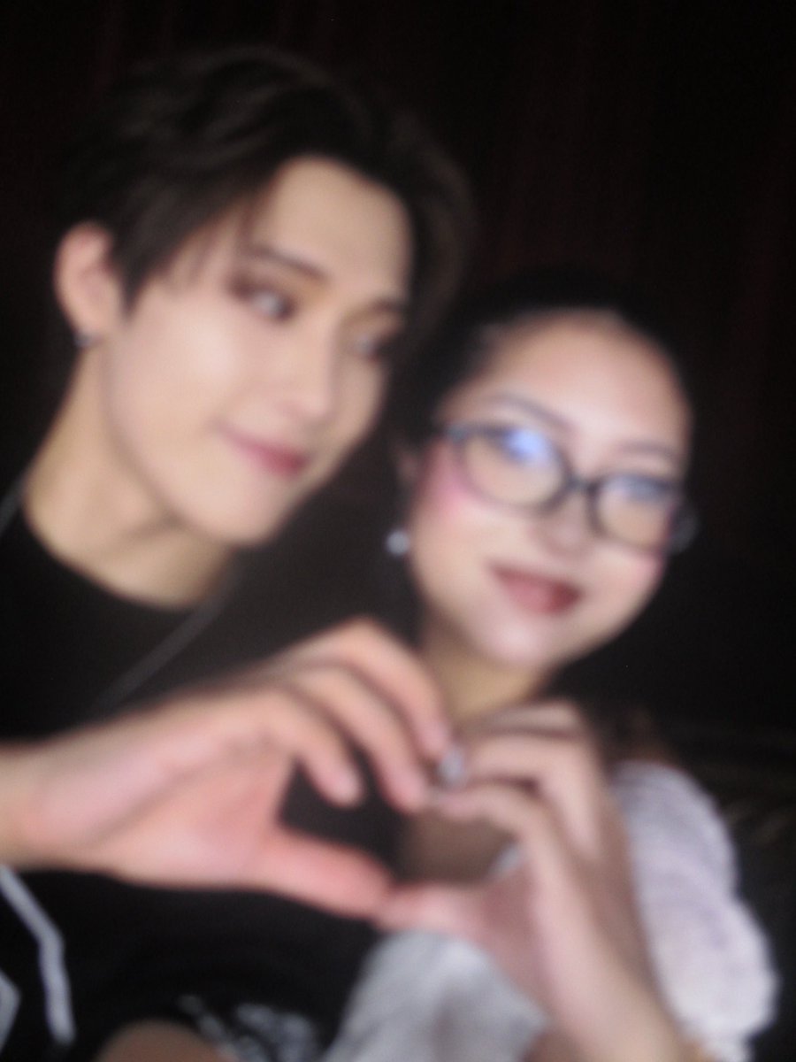 grakiathebakia's tweet photo. SEND THE GROUP PICS NOW YALL @OmegaX_members https://t.co/0FzejNlZvg