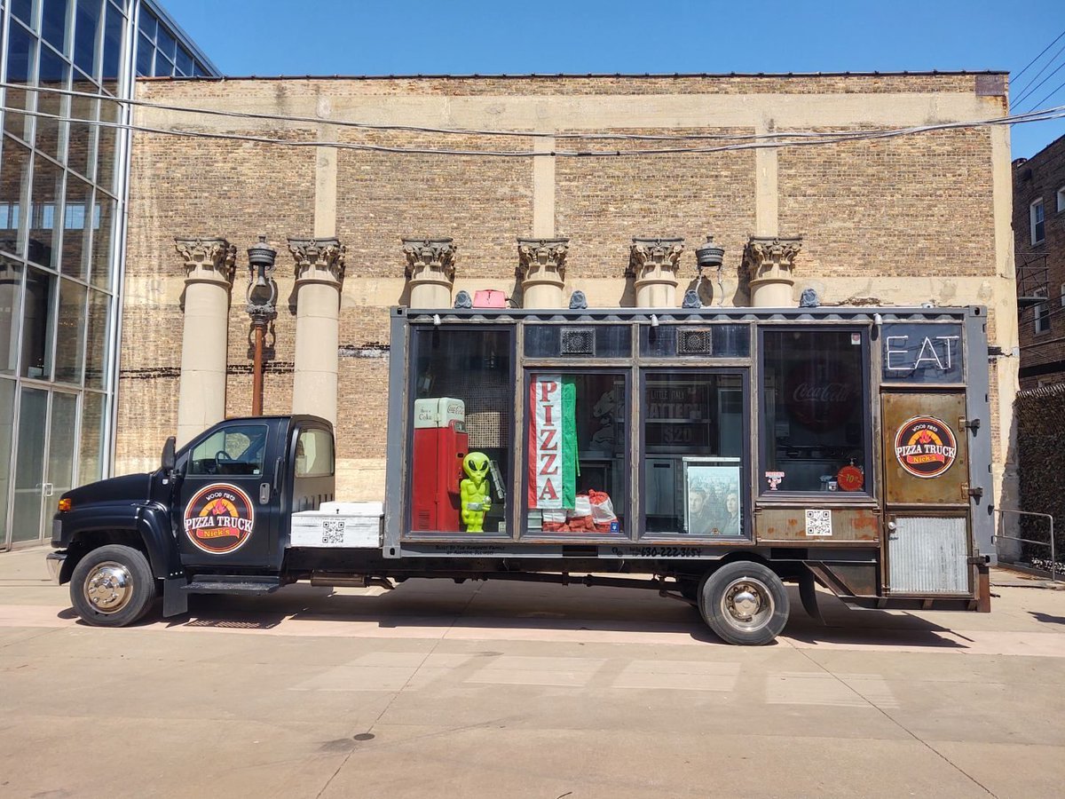 BlueTeamCon's tweet photo. It's lunch time again, and we've got another new food truck for you today - alongside El Azteca, Nick's Wood Fired Pizza will be rolling up to feed us. Go see what they're serving! https://t.co/pDvo65KJSZ