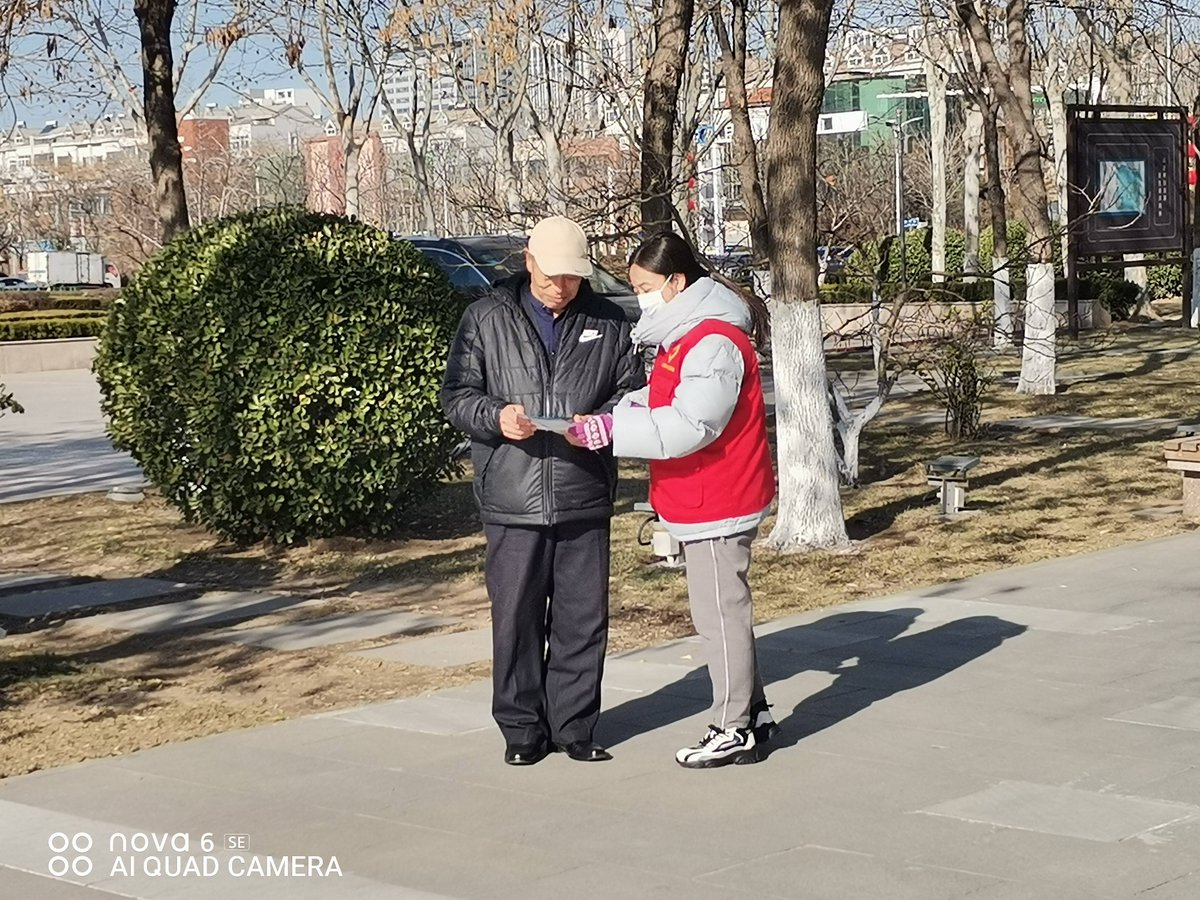 milki084378's tweet photo. Met an elderly stranger struggling with heavy groceries today. They refused my cash offer but lit up when I helped carry their bag home—kindness doesn’t need words. https://t.co/1icmp4FrnT