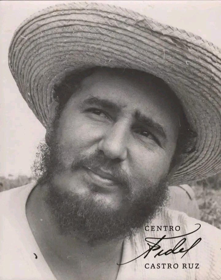 CamilaGzlez34's tweet photo. "Cuando se logra alcanzar ese sueño de libertad, de independencia, de justicia y de dignidad no se puede retroceder jamás". #Fidel
#CubaEstáFirme https://t.co/wzFnXaih74