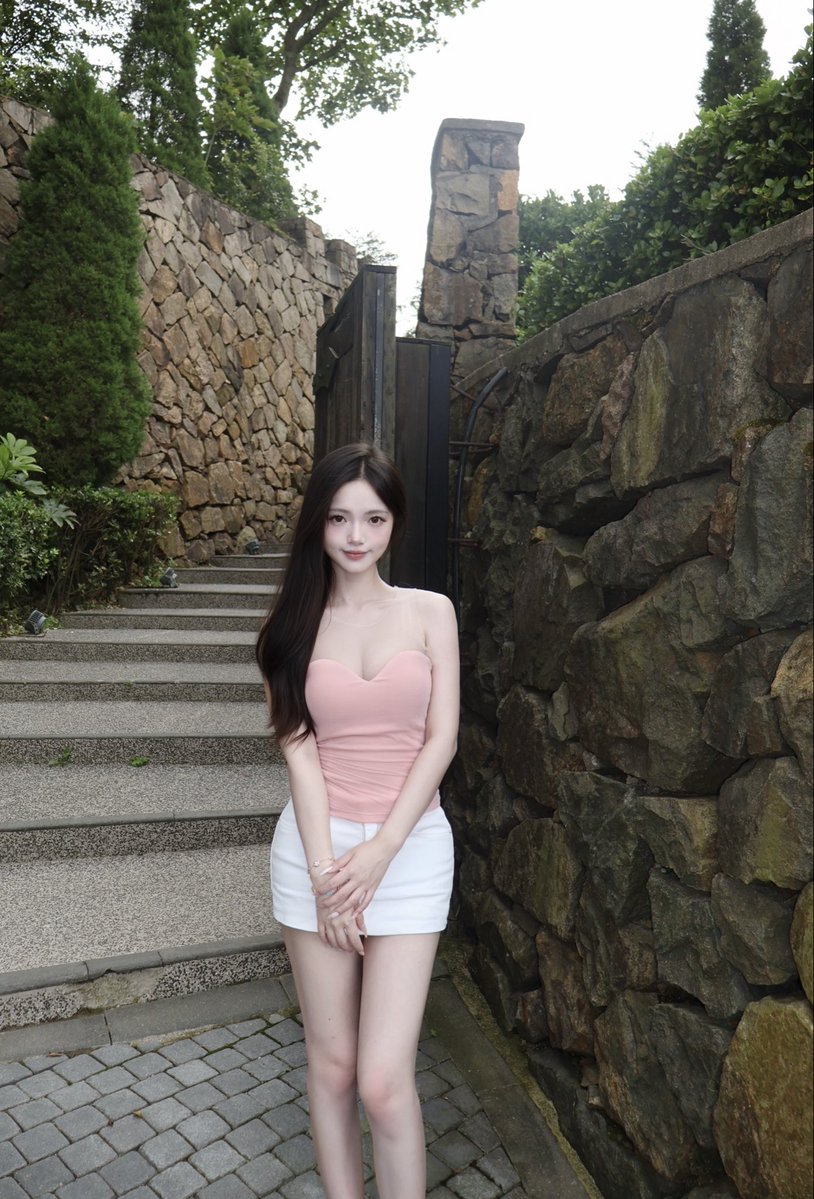 fanyangflora's tweet photo. x还是得发啊，发点照片吧，莫干山裸心堡过周末 https://t.co/oqRD2ntAc3