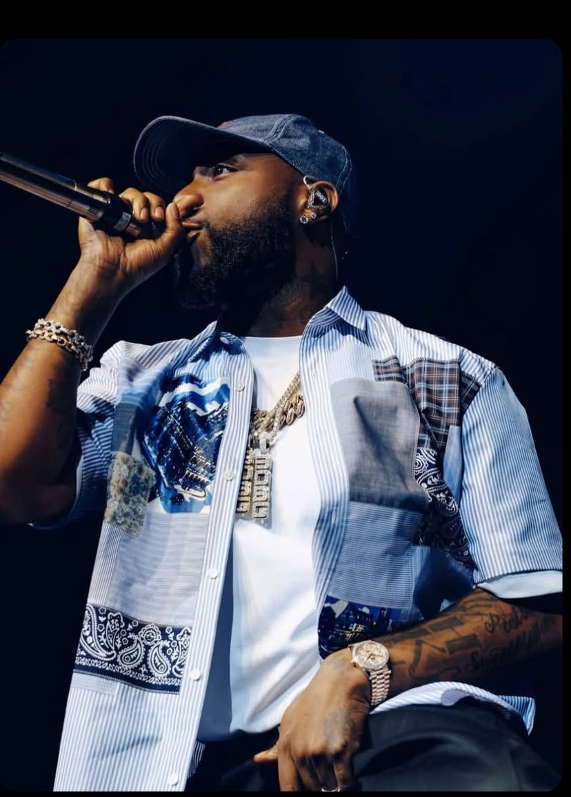 Charmingdera003's tweet photo. Omo Nothing Davido never Sing o,Comparing him to anybody at this point is a big disrespect to Music itself😩👑

🎶Pabrymo ft Baddest https://t.co/VXRS4l4j5z