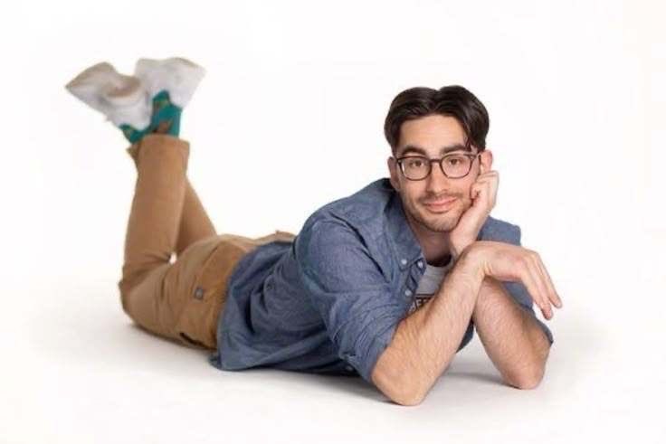 bucktoothbitty's tweet photo. How the sc rapper ur dating looks at u when his unreleased starts playing in the sex playlist he made https://t.co/S6RJB2EPzO