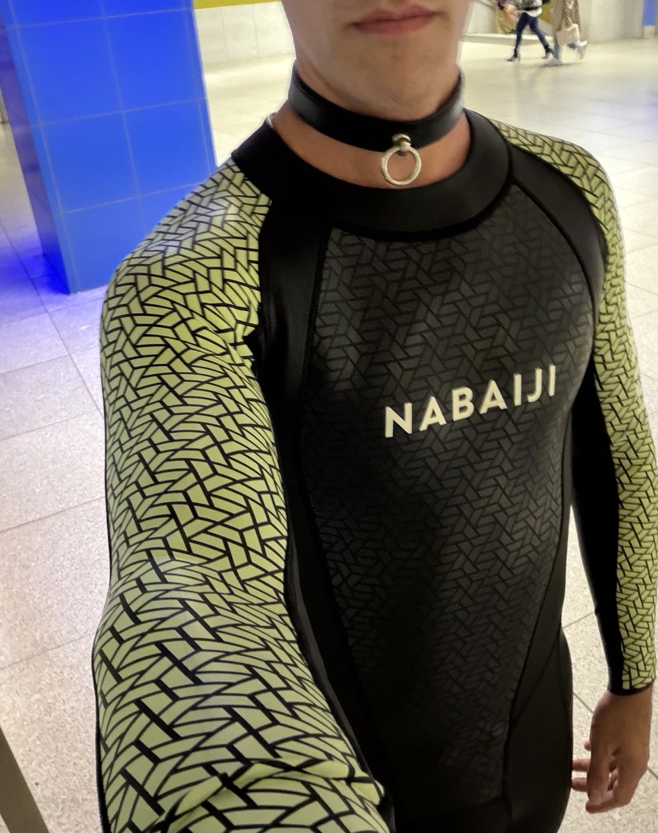 neoknki's tweet photo. Controlled by my Master via Facetime: I have to do what he commands and go where he wants in my wetsuit. https://t.co/BqAVrbyLSC