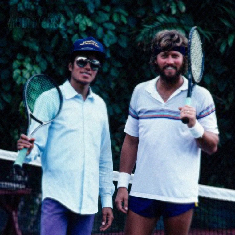 MJMultiverse's tweet photo. Michael Jackson playing tennis with Barry Gibb.

#BeeGees #Michael #BarryGibb #MJ https://t.co/6ArdUBOZIL