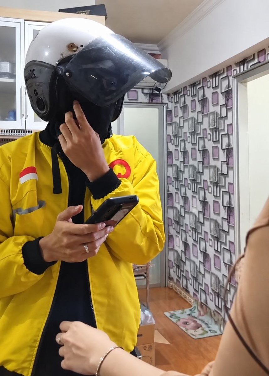 Foolylwrab's tweet photo. prank Abang Ojol

https://t.co/vCTlcE2Kj1
https://t.co/fa9OcnSr5v
https://t.co/YBPQ9MCD3f
https://t.co/kZzSwb8kWS
https://t.co/EdAFZbuleX https://t.co/YrjGN3U08L