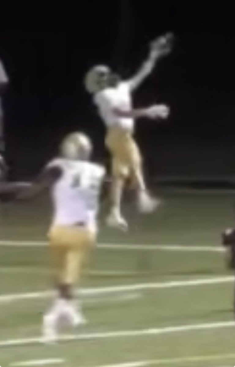 Everett_J_Rose's tweet photo. Just throw it up, I got you QB.  29-0 over Mountain View, TD and 2 point conversion.

@RecruitGeorgia 
@borntocompete 
@Alex_B2C https://t.co/a7Q4271M2p
