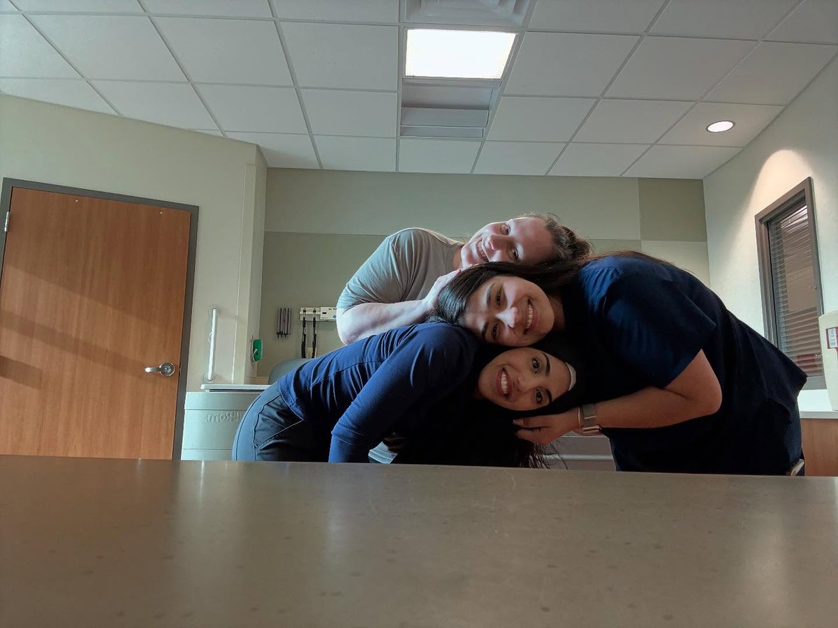 CathleenEhkuy's tweet photo. Our awkward photo shoot. Love them. https://t.co/Sr4pdtYQTt