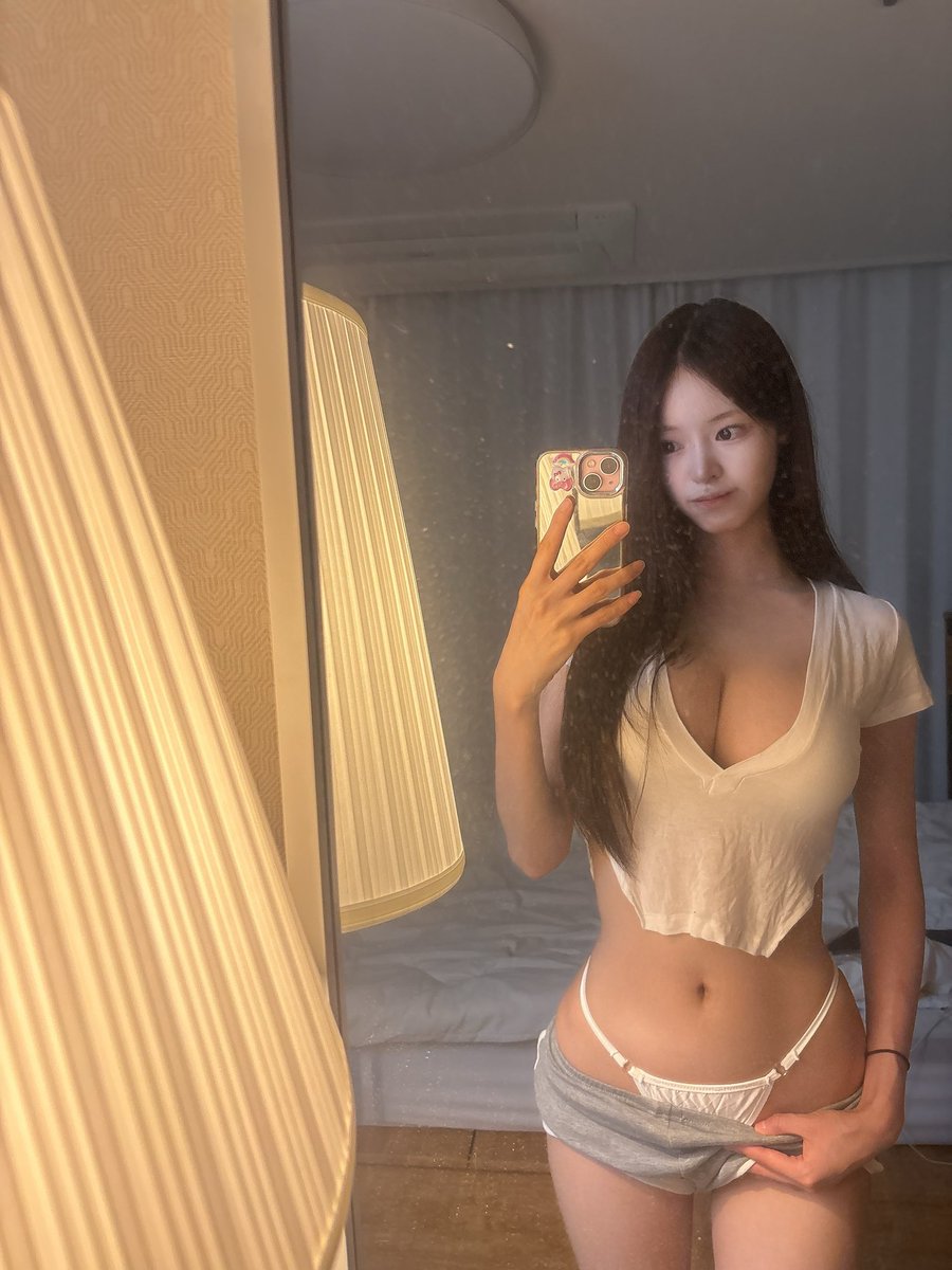 Naeun_619's tweet photo. 다이어트 성공해따 ..✨ https://t.co/X7EZagkqVy
