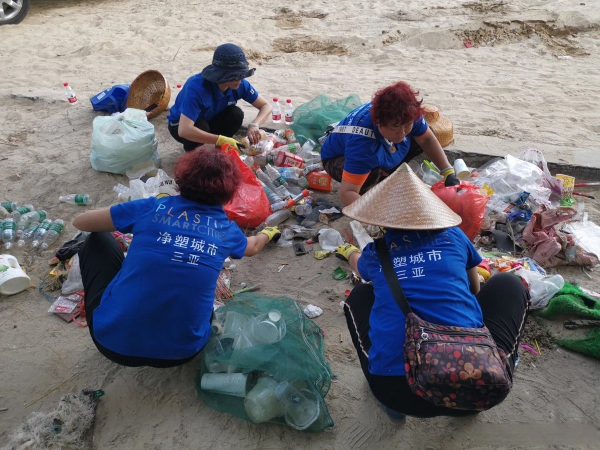 sparh838883's tweet photo. Just wrapped up a 2-day beach cleanup with local volunteers! Collected 15kg of plastic debris, watched the tide sweep clear the shore later—small steps make big waves for our ocean.  #VolunteerForNature， https://t.co/RUNLCVJj4s