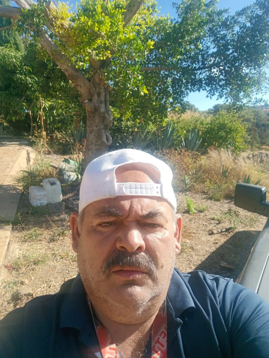 Fabianhpmx's tweet photo. Rico macho preñador de culos a este  maduro le encanta pegarse sus buenas deslechadas❤️😘 si quieres ver como avienta leche  únete al grupo de Telegram a un pequeño costo $ mándame mensaje privado para unirte al mejor grupo de puros maduros ricos https://t.co/2wJITJTPn0