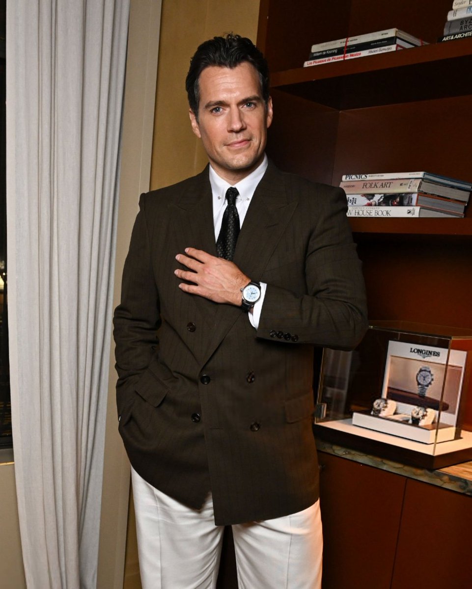 updatesofHC's tweet photo. Henry Cavill attends the Longines Master Collection Celebration in New York. https://t.co/OZ7xunXEF4