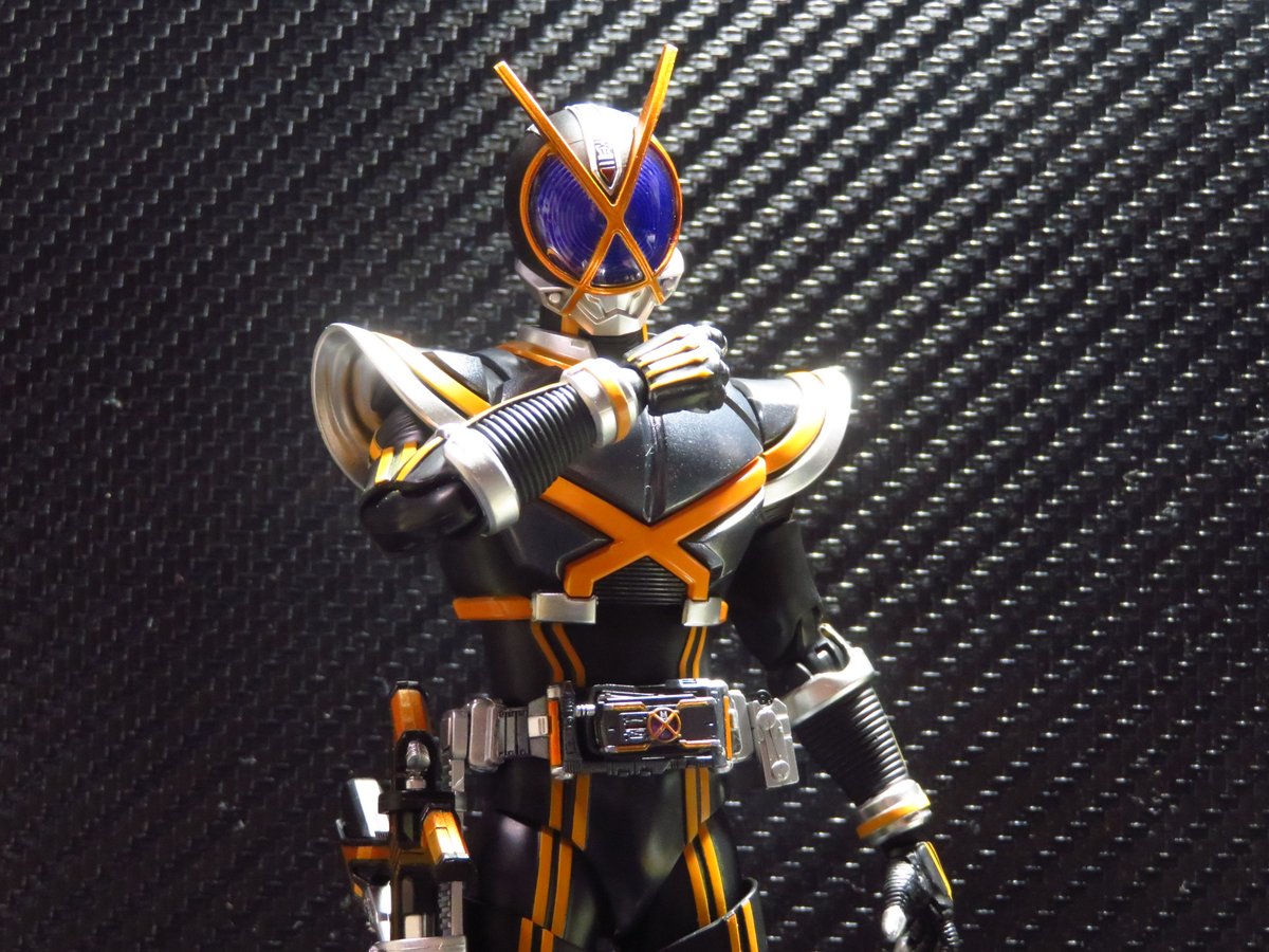 tdtjit11's tweet photo. 落としたカイザフォンが見つかったので追加で貼っておこう https://t.co/nMIvGZQ4JM