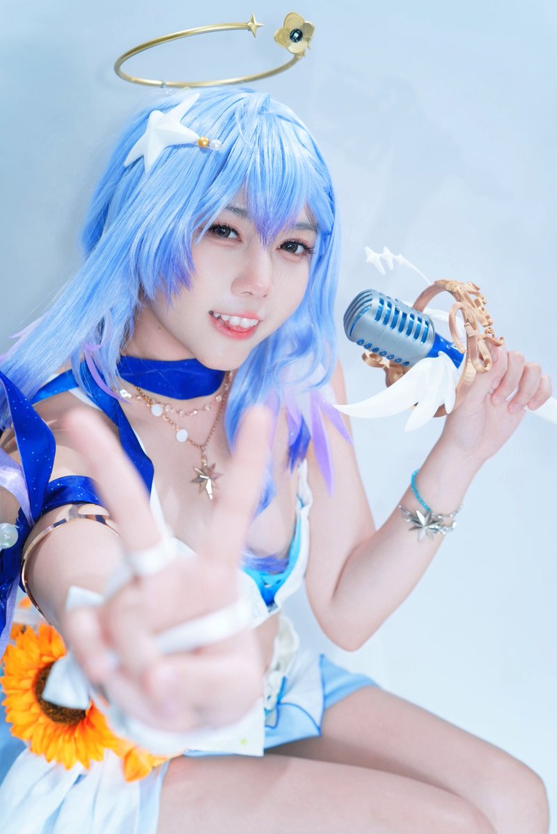 Chuvie__'s tweet photo. Where is my brother🪽

#honkaistarrail #robin #cosplay https://t.co/6yUxg7Tvol