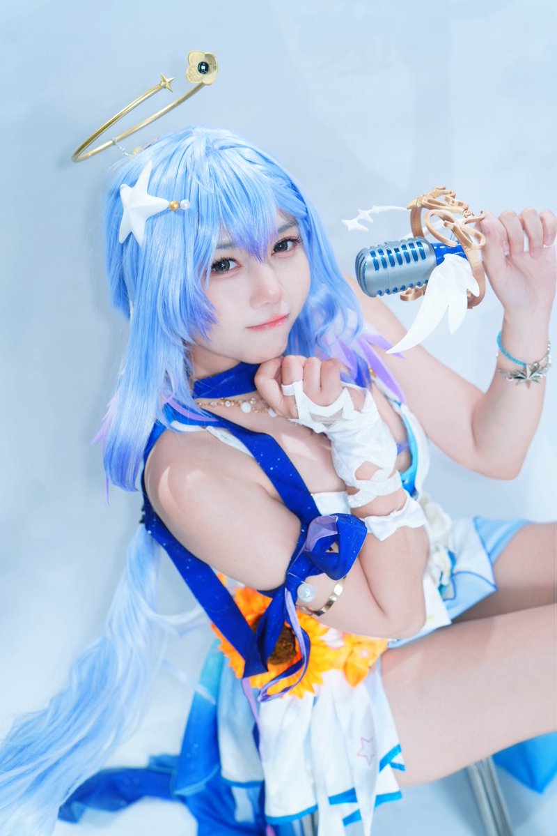 Chuvie__'s tweet photo. Where is my brother🪽

#honkaistarrail #robin #cosplay https://t.co/6yUxg7Tvol