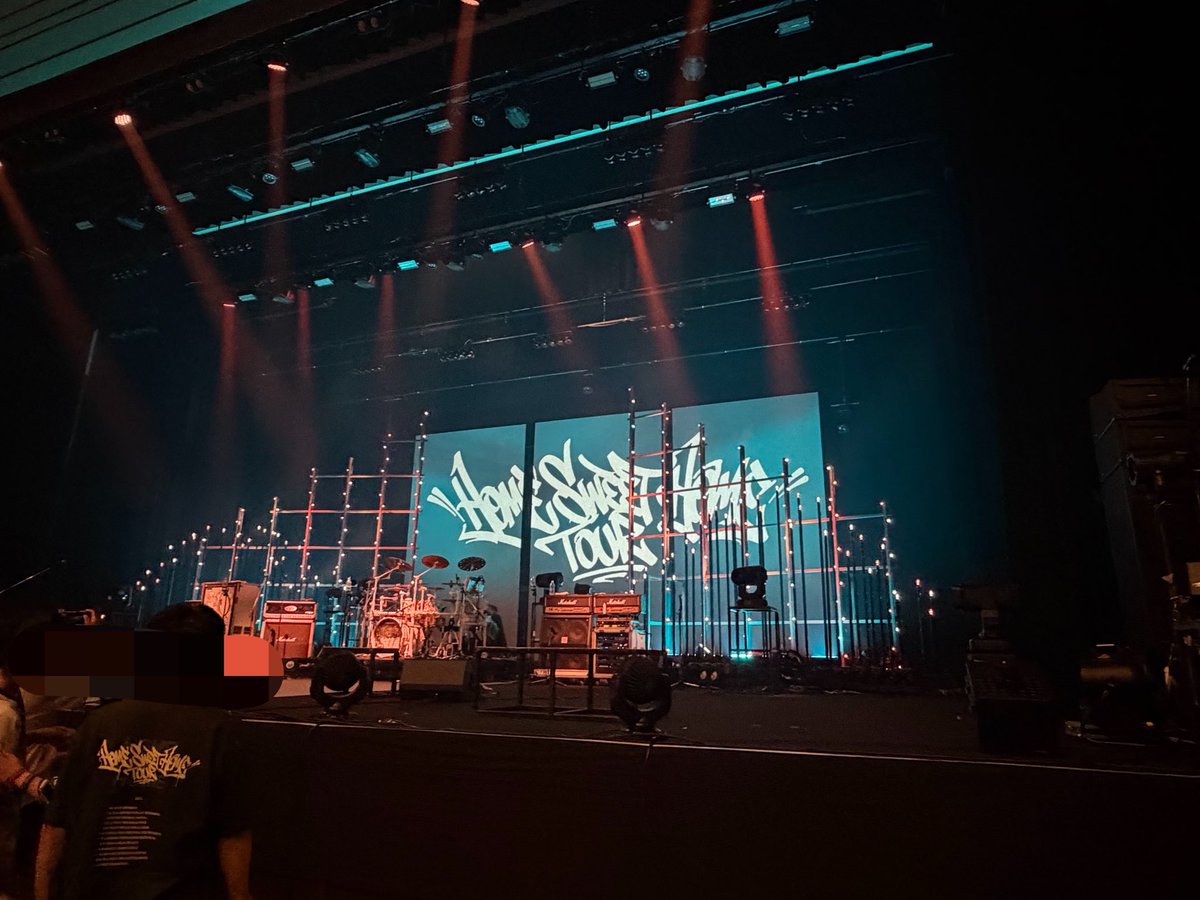 oralsikakatan's tweet photo. 東京①②・仙台・札幌公演の景色。
いつも最後のほうにやるイメージのLOVEを初めにもってくるのがもう愛ドバドバでした。そして最後にONES AGAIN、グッときました。
Home Sweet Home！やっぱりオーラルが一番☝🏻✨️
 #オーラル_HSH https://t.co/A4YckfyI64