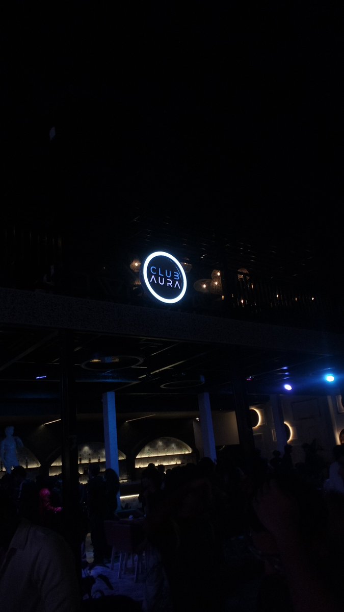 bi_harii's tweet photo. Went clubbing 
Came back v tired 😴 😴 
Ganesh chaturthi tmr 
Kal toh maze hai 🥰🥰 https://t.co/bdT0Ze7JH0