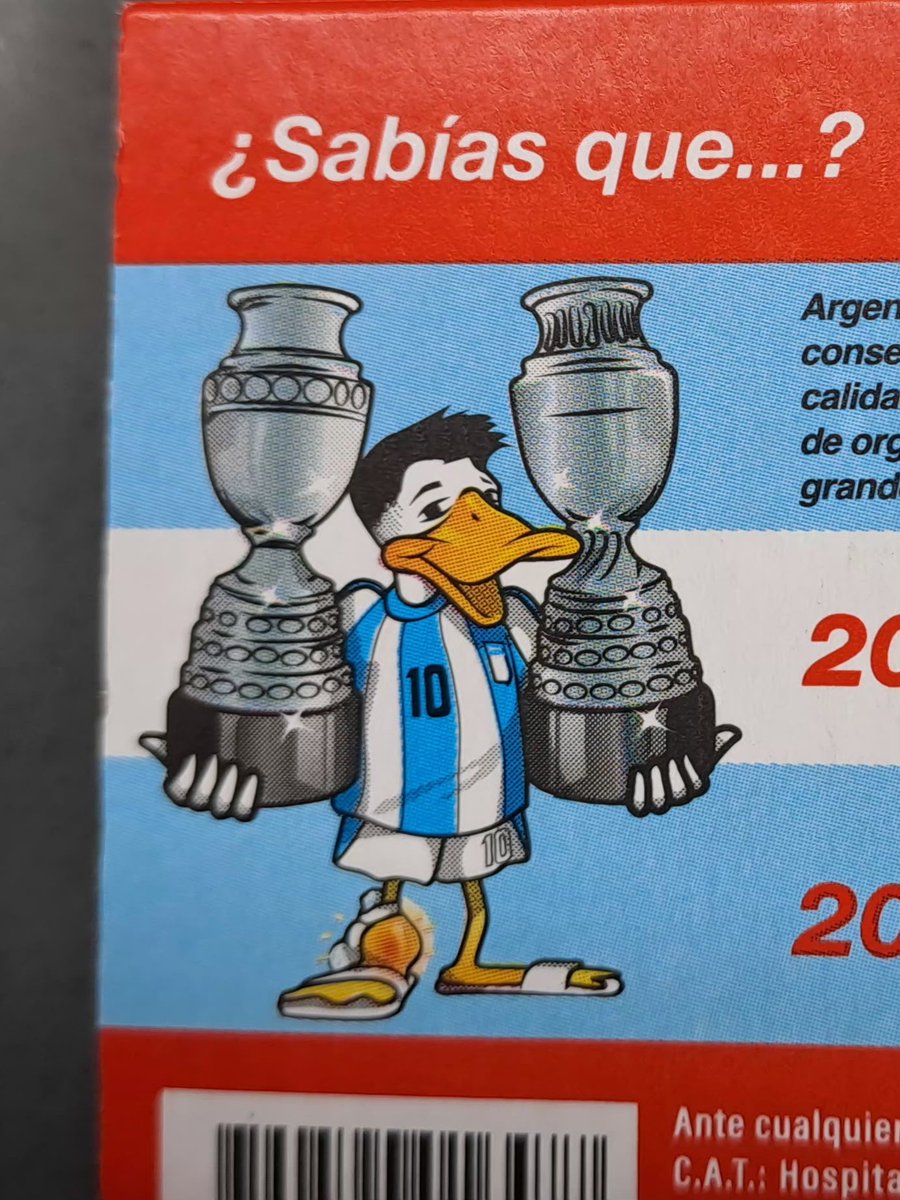 Chiechiepann's tweet photo. poco se habla de 3 patitos y sus ilustraciones de la scaloneta hasta le hicieron el esguince a messi :') https://t.co/qJtdLMCGDk