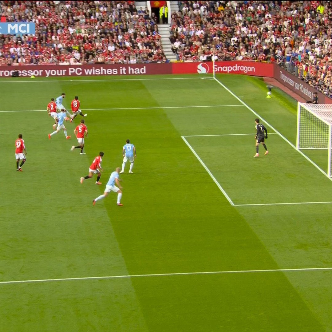 FrankEra_'s tweet photo. HAALAND IS MILES OFFSIDE, HUH?! 😡 https://t.co/D8yG46mInR