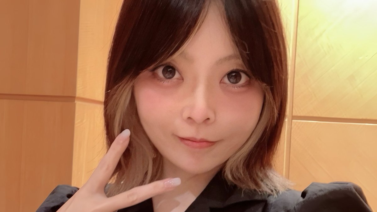 eri_takanashi's tweet photo. #小鳥遊第六天魔王生誕祭2026 ありがとうございました🙌
ケーキはデメルだよん🥳🎂✨️

門松は冥土の旅の一里塚 めでたくもありめでたくもなし と芭蕉も申しておりますので、ますます健康に留意しつつ楽しく生きていきたいと思います👍

9/26(土)のBDオフ会も参加受付中～‼️
https://t.co/b8RtXmVv5D https://t.co/YhseIDUmRP