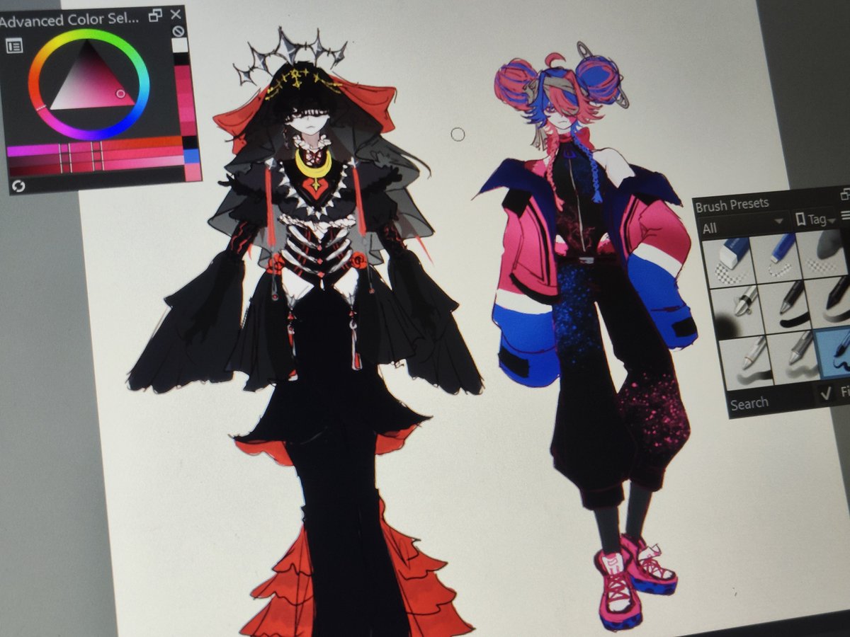 Starliiq's tweet photo. quick sketch~

tried to oc-fied(?) my ver of #Lunarists &amp; #Roscals

might create the rest...

#Lunography #BobRosco https://t.co/uj0kXDnSWX