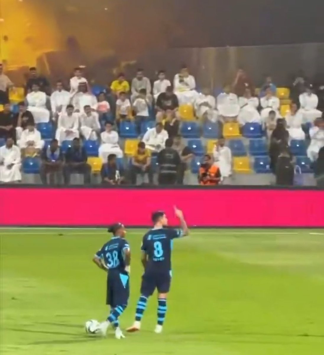 AboAla6769's tweet photo. نادي #الهلال يعلن أنه قام بدعوى على فئة من جماهير التعاون حول حادثة نيفيز للاتحاد السعودي لكرة القدم كما ذكر النادي 

 "وأوضحت شركة نادي الهلال أنها شرعت في اتخاذ الإجراءات النظامية من خلال رفع شكوى إلى الاتحاد السعودي"

ورد نادي #التعاون أن مثل هذه الجماهير لا تنسب له https://t.co/UWdPFe7klM