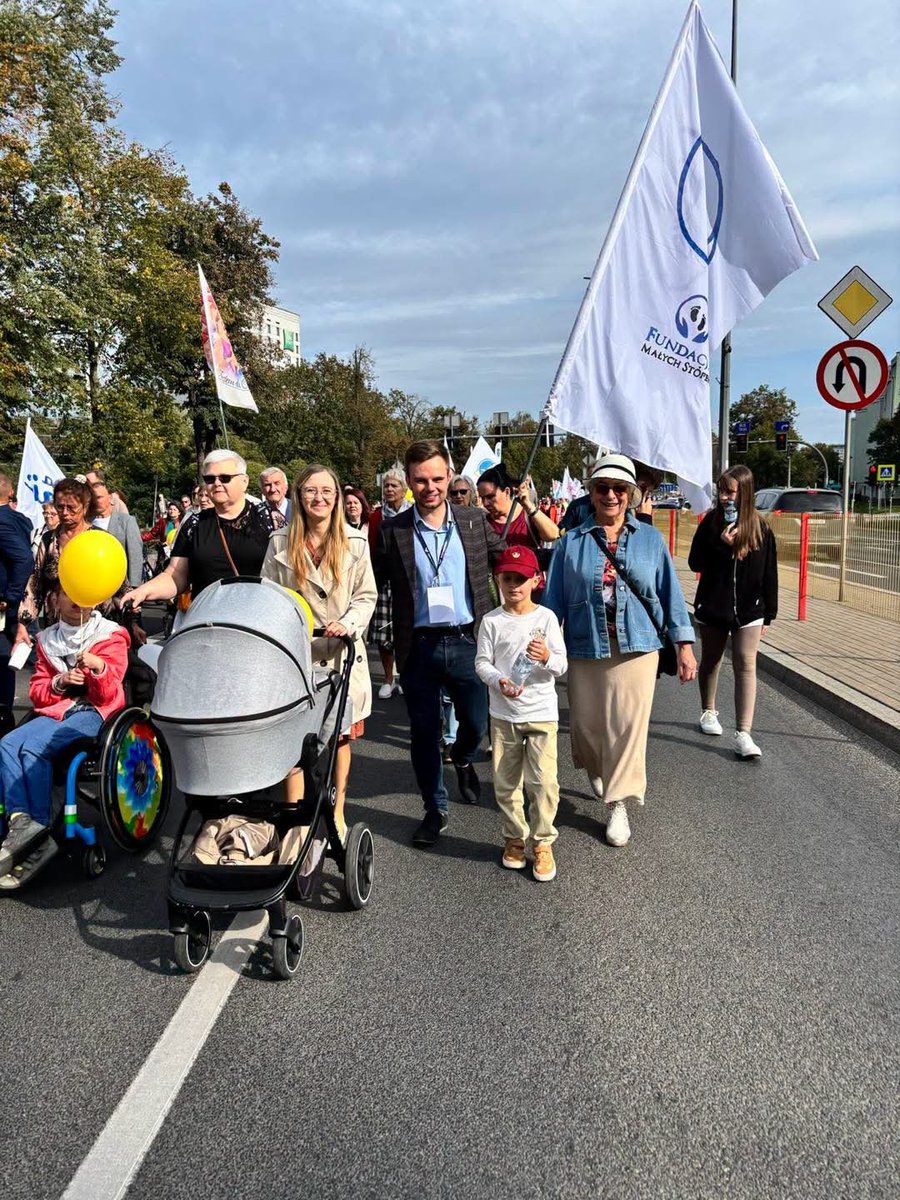 Modzelewski_Pio's tweet photo. XV Marsz dla Życia w Miasto Białystok za nami! ❤️🇵🇱
Tysiące osób przeszło dziś ulicami miasta, dając piękne świadectwo przywiązania do wartości życia.
To był marsz pełen radości, rodzinnej atmosfery i przekonania, że każde życie ma wartość.
Województwo Podlaskie za życiem! ❤️ https://t.co/S3fw9Hqyjy