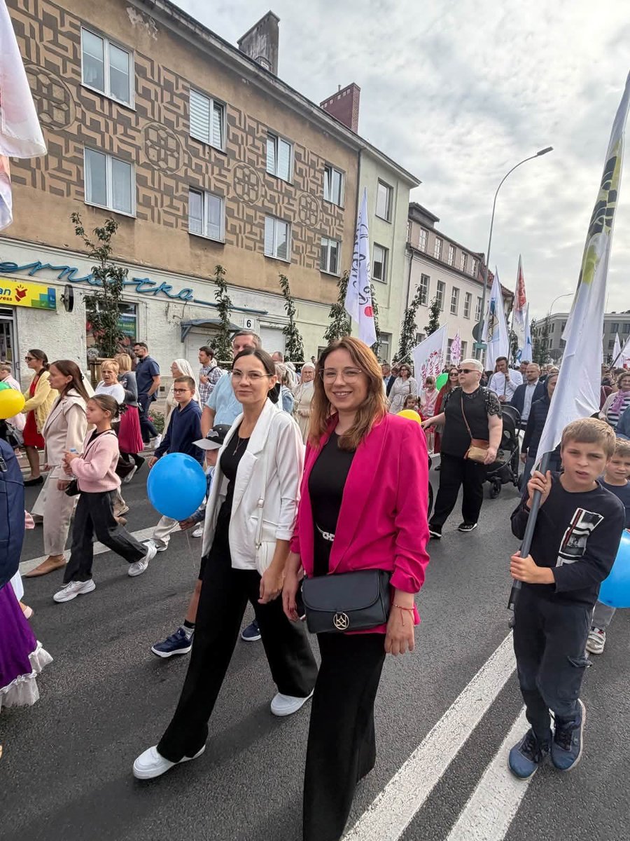 Modzelewski_Pio's tweet photo. XV Marsz dla Życia w Miasto Białystok za nami! ❤️🇵🇱
Tysiące osób przeszło dziś ulicami miasta, dając piękne świadectwo przywiązania do wartości życia.
To był marsz pełen radości, rodzinnej atmosfery i przekonania, że każde życie ma wartość.
Województwo Podlaskie za życiem! ❤️ https://t.co/S3fw9Hqyjy