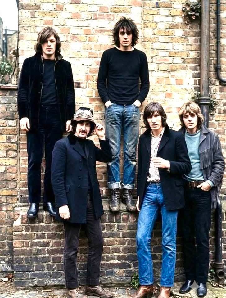werthro's tweet photo. Pink Floyd. https://t.co/9AHsvrn05v