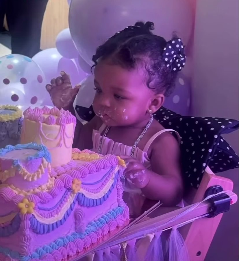 Mensah_fenty's tweet photo. Birthday girl https://t.co/T1IIi3jy9E