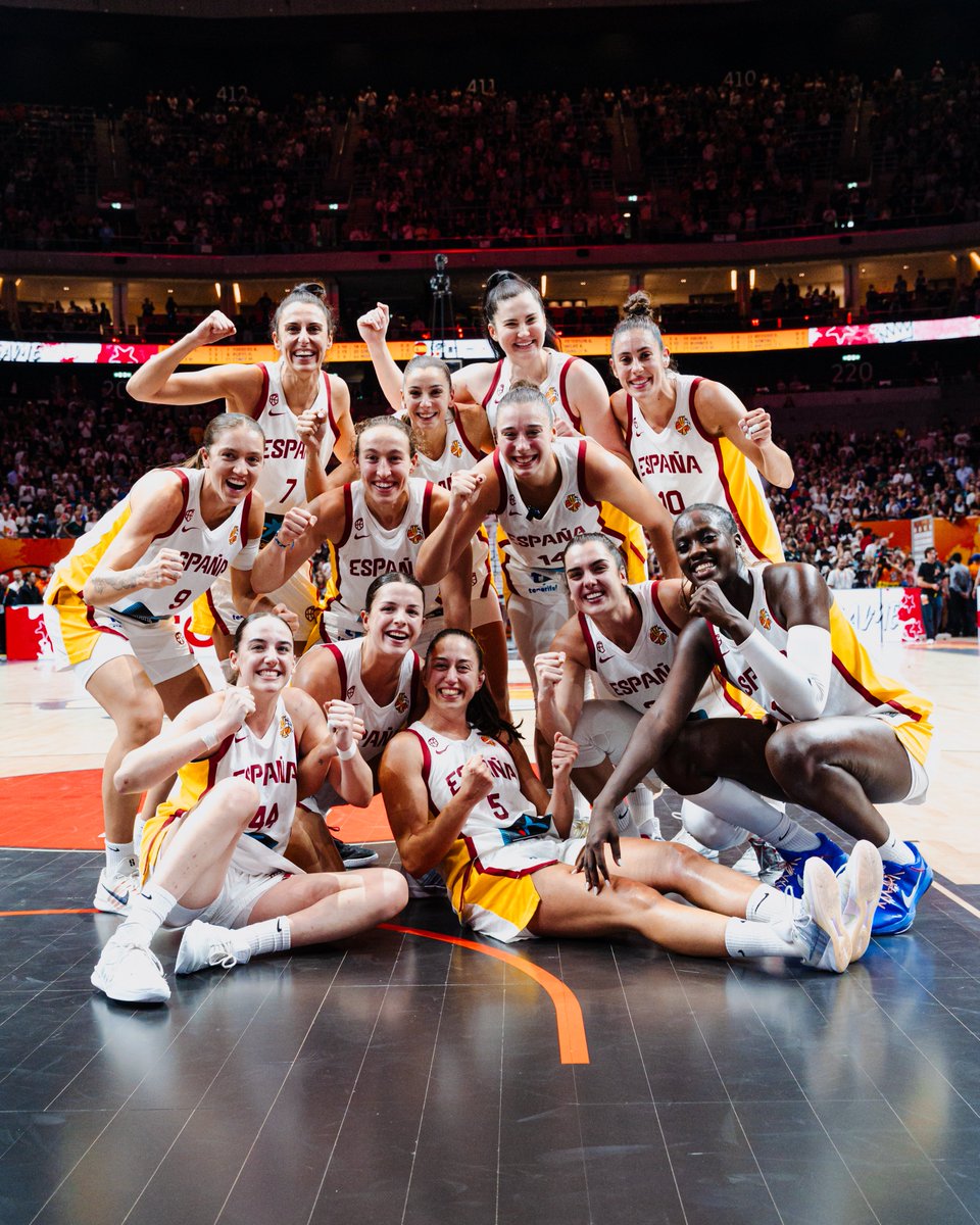 FIBAWWC's tweet photo. I'm framing this one 🖼️🇪🇸 #FIBAWWC https://t.co/stMGTbpXGg