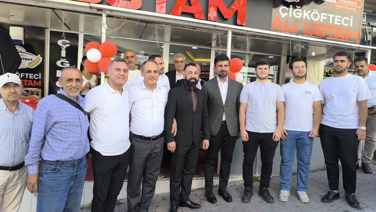 akgopgenc's tweet photo. Mevlana Mahalle Başkanımız Yusuf Polat’ın oğlu Servet Polat’ın yeni iş yeri Ali Ustam’ın açılışına katılım sağladık.

Yeni iş yerinin hayırlı ve bereketli olmasını diliyor, Servet Polat’a bol kazançlar temenni ediyoruz. 🤲🏻✨ https://t.co/M5egyCmxlH