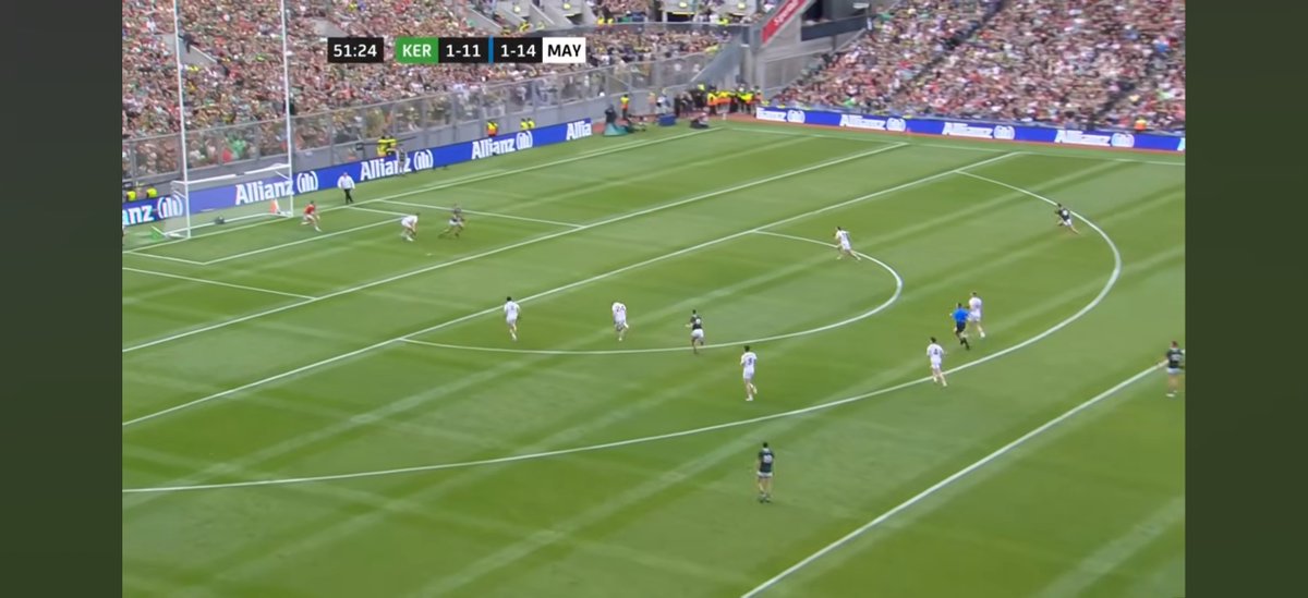 JCShadow125's tweet photo. @PurtyLanders Don't understand why he didn't go for goal with this in the All Ireland Final. 
He had the advance mark aswell if Livingstone saved it https://t.co/K0mZOojEwC
