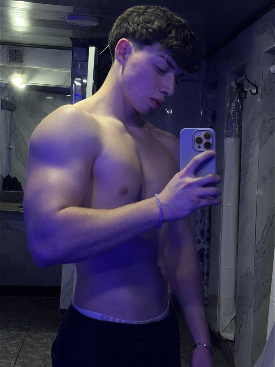 ArgentinosPacks's tweet photo. Pack de Joaquin Gauna y muchos famosos mas en mi grupo VIP de tlg.🔥
Hablame al DM si te interesa.💬 https://t.co/GJ4bxznzqY