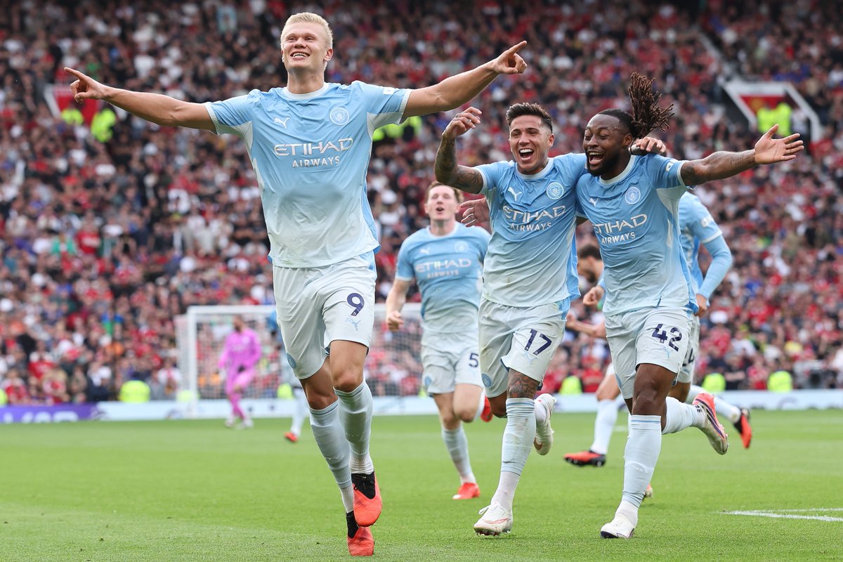 WhoScored's tweet photo. Most Premier League goals in Manchester derby history:

🥇 9 - Erling Haaland (8 games)
🥈 8 - Sergio Agüero (13 games)
🥉 8 - Wayne Rooney (21 games)

He reached the top of the list in 5 less games than Agüero. 📊⚡️ https://t.co/fWkahV18yf