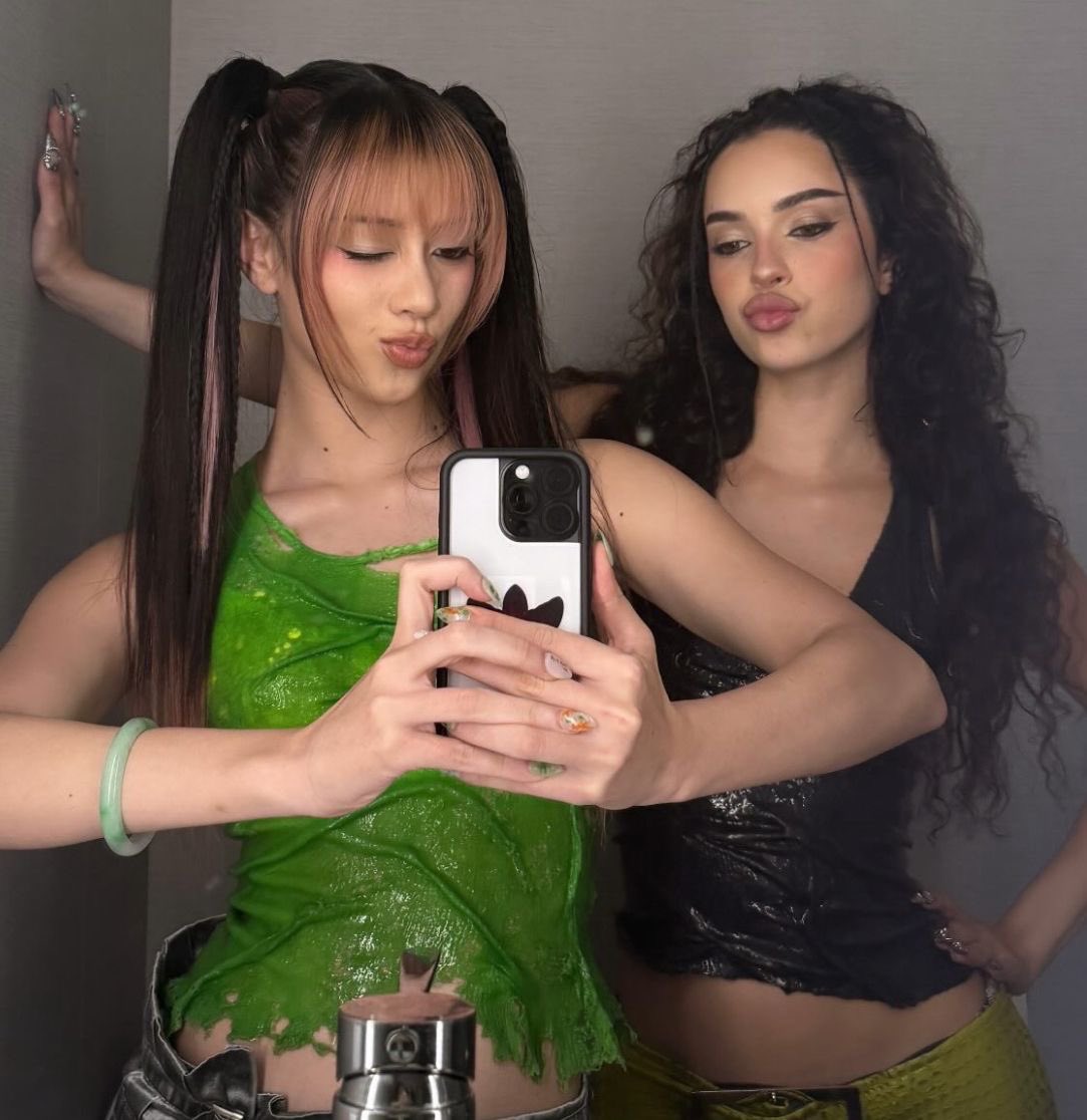 NewsKatseye's tweet photo. During today’s tour stop in Germany, fans pointed out that Daniela seemed sick and that Megan was absent from soundcheck as well as from the VIP photo op after the show.

#KATSEYE @katseyeworld https://t.co/GsOVoKILR4