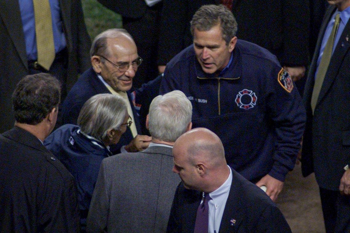 lindsayberra's tweet photo. Thanks to @tomefran for sharing these super-candid photos from his archives of Grampa Yogi, Phil Rizzuto, Whitey Ford and President George W. Bush on the field at #Yankees Stadium after Bush threw his iconic first-pitch strike before Game 3 of the 2001 World Series. 🙏⚾️❤️ https://t.co/tIPIaF3pIN
