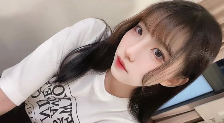 MaryMoore114959's tweet photo. 露臉！！！  

長得醜對不起！！！原諒我！！！ 
啊，沒有男朋友。  

以上！！！！！ 
（馬上刪掉） https://t.co/5g1GowltAw