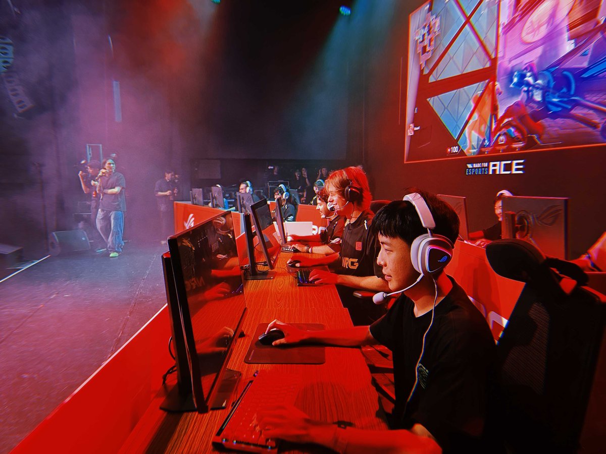 NRGgg's tweet photo. Thank you to everyone that stopped by our fan meet in Taipei 🧡

A special thanks to our partners at @ASUS_ROG for setting up an incredible event! https://t.co/S9Mis8vsZ1