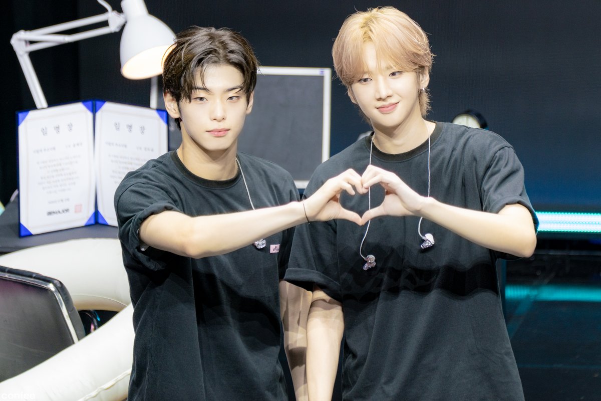 coniee0419's tweet photo. 도규나생일추카해따랑해
#82MAJOR #김도균 #DOGYUN https://t.co/3S06ahDMPQ