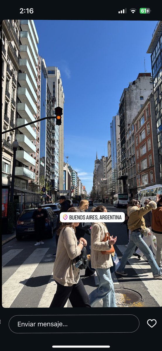 stayvillesp's tweet photo. los bailarines de stray kids hasta fueron de feriaaaaaaaa dios están re contta disfrutando el dia lindo https://t.co/Fq77NjlKZx