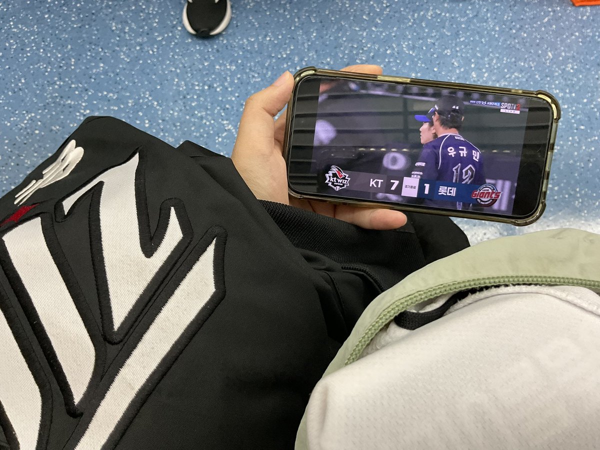 g1een3e's tweet photo. 또 부산 🤞🏻... 못본 거 투성이여두 좋았던 하루 https://t.co/232qoTOJVN