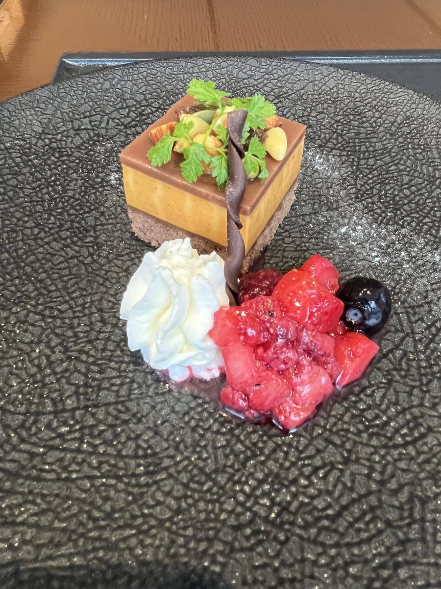 chocoJGC328's tweet photo. 9/10に今年初の成田空港ラウンジでした🍽️ https://t.co/dxOQ3h62SF