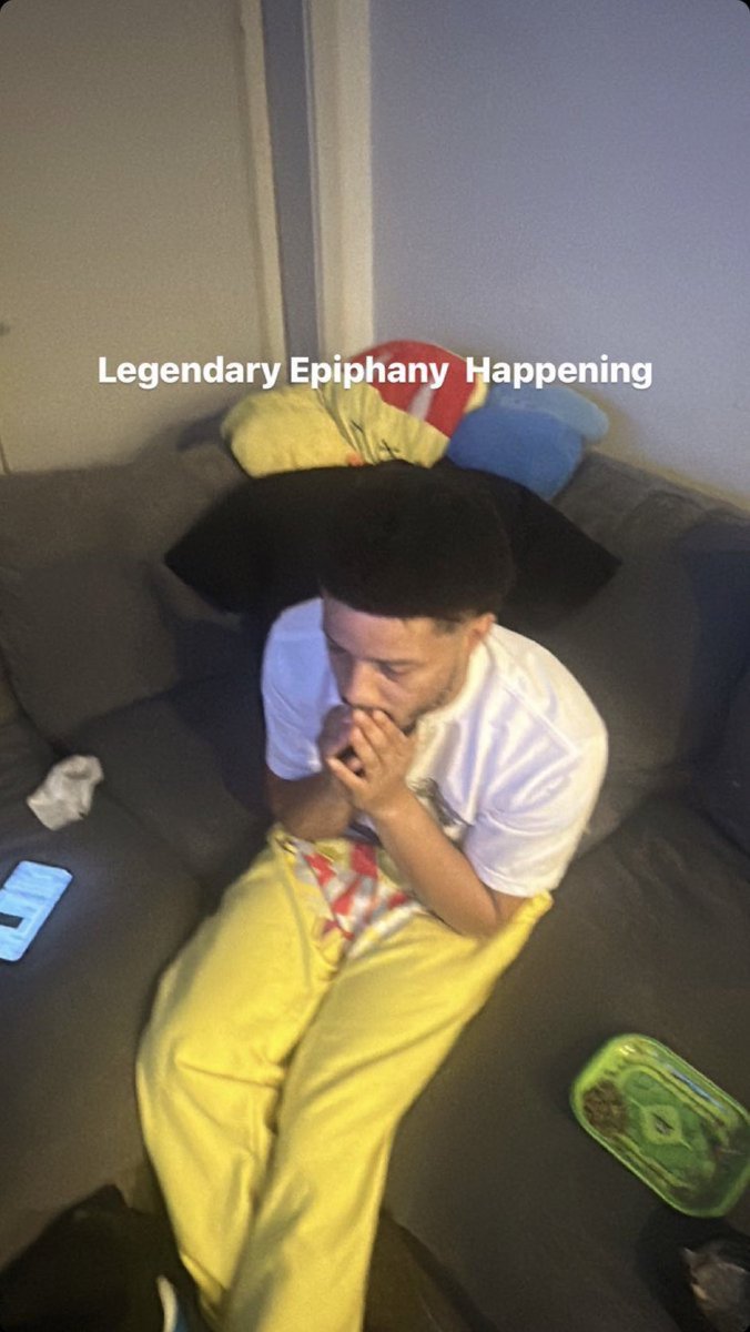 serotoninfiend_'s tweet photo. https://t.co/pHxwVbVEX8