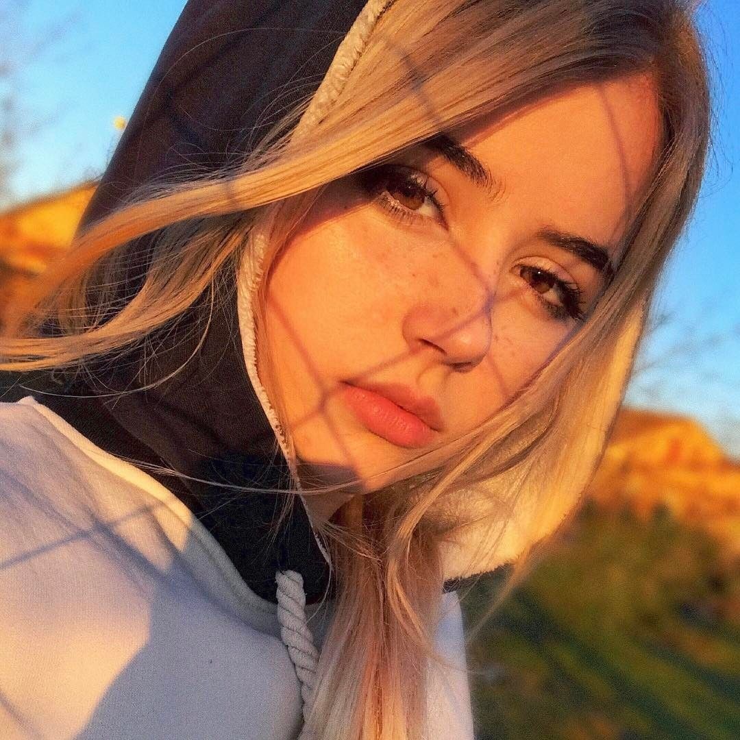 KeithPrice4l's tweet photo. Üzerine çilek, muz, çikolata sosu, kuruyemiş, şekerleme vs.. dilediğiniz gibi tamamlayın #waffle #pancake https://t.co/6ZbJJTmiIK