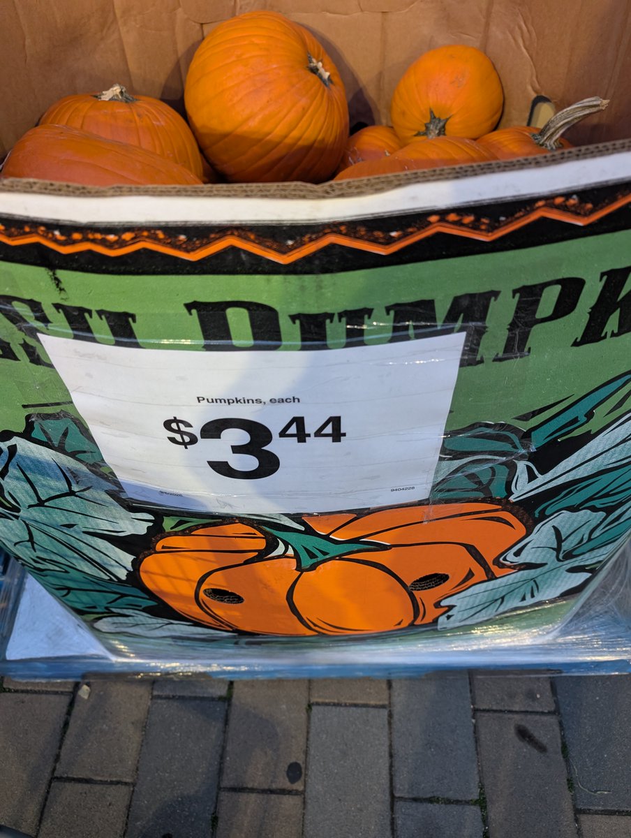 InsideAwareness's tweet photo. Found a great price on pumpkins at Walmart last night!  A small tin of pumpkin is priced higher than this.  Also they had fresh dill for under $2.  I had just pressed kefir cheese into a cream and knew the dill would be a match.  #healthyfoodlifestyle, #humanflourishing https://t.co/HokrFzvGoj